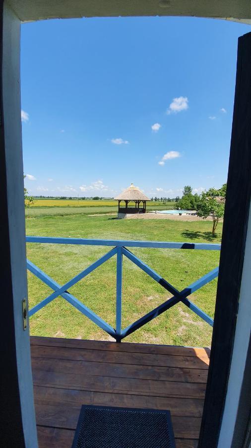 Bed and Breakfast Tisza White House Tiszaszolos Exteriér fotografie